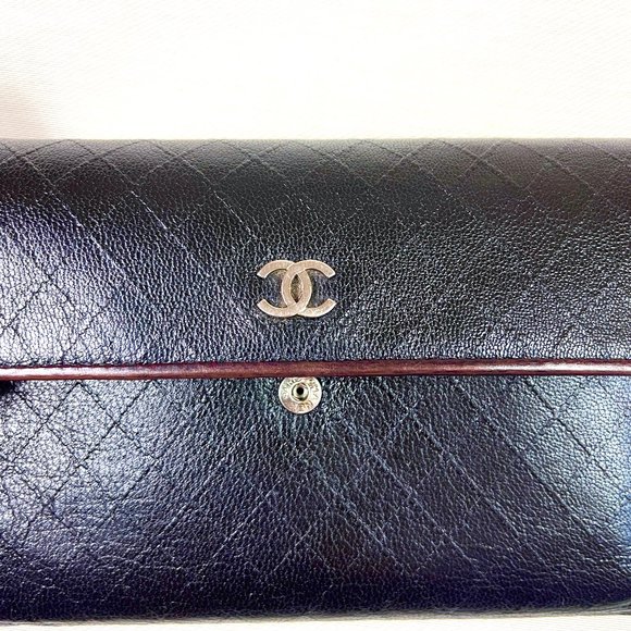 AUC Chanel Black Quilted Leather Diamond Stitched Continental Flap Wallet $2900 - Picture 4 of 16